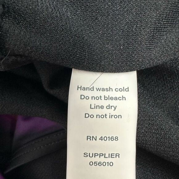 Sports Illustrated Medium One-Piece Swimsuit - Picture 10 of 12